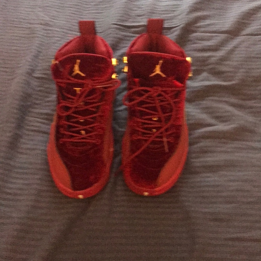 Women’s  Jordan’s retro 12s